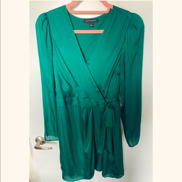 Banana Republic Emerald Puff Sleeve Wrap Dress - Picture 2 of 4
